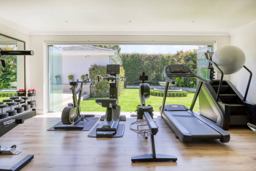 5 Bedroom Property for Sale in Constantia Western Cape